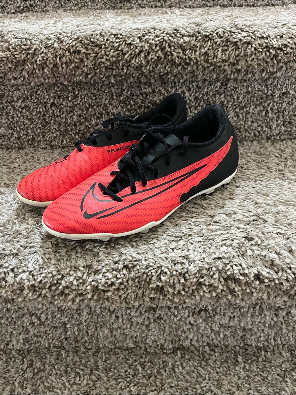 Nike phantom cleats